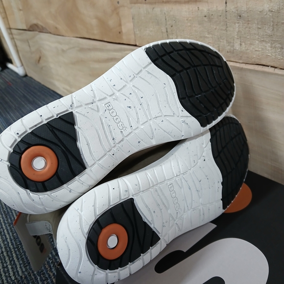 Nwt Bogs Women's Juniper Chelsea Boots 9.5 Taupe - Picture 5 of 8